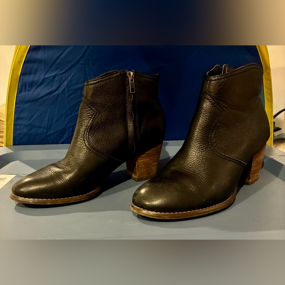 Lands End Black Leather Ankle Boots Sz 8.5